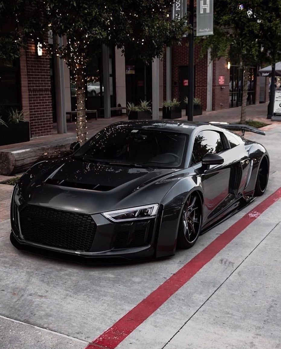 Ауди rs8 черный