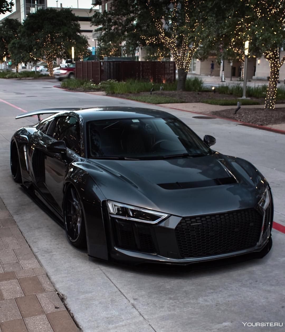 Ауди спорткар r8