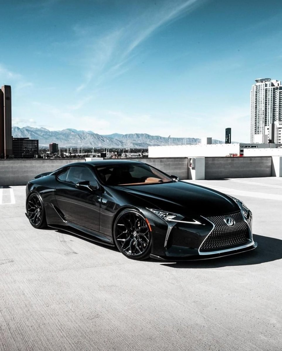 Lexus LC 500 черный