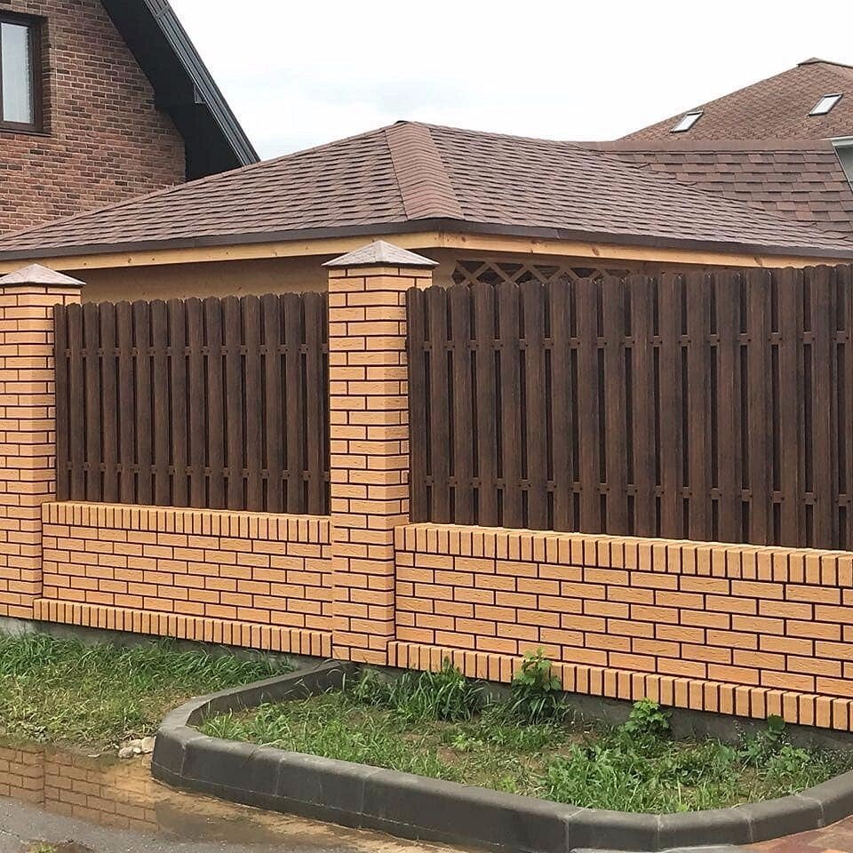 Кирпичный забор