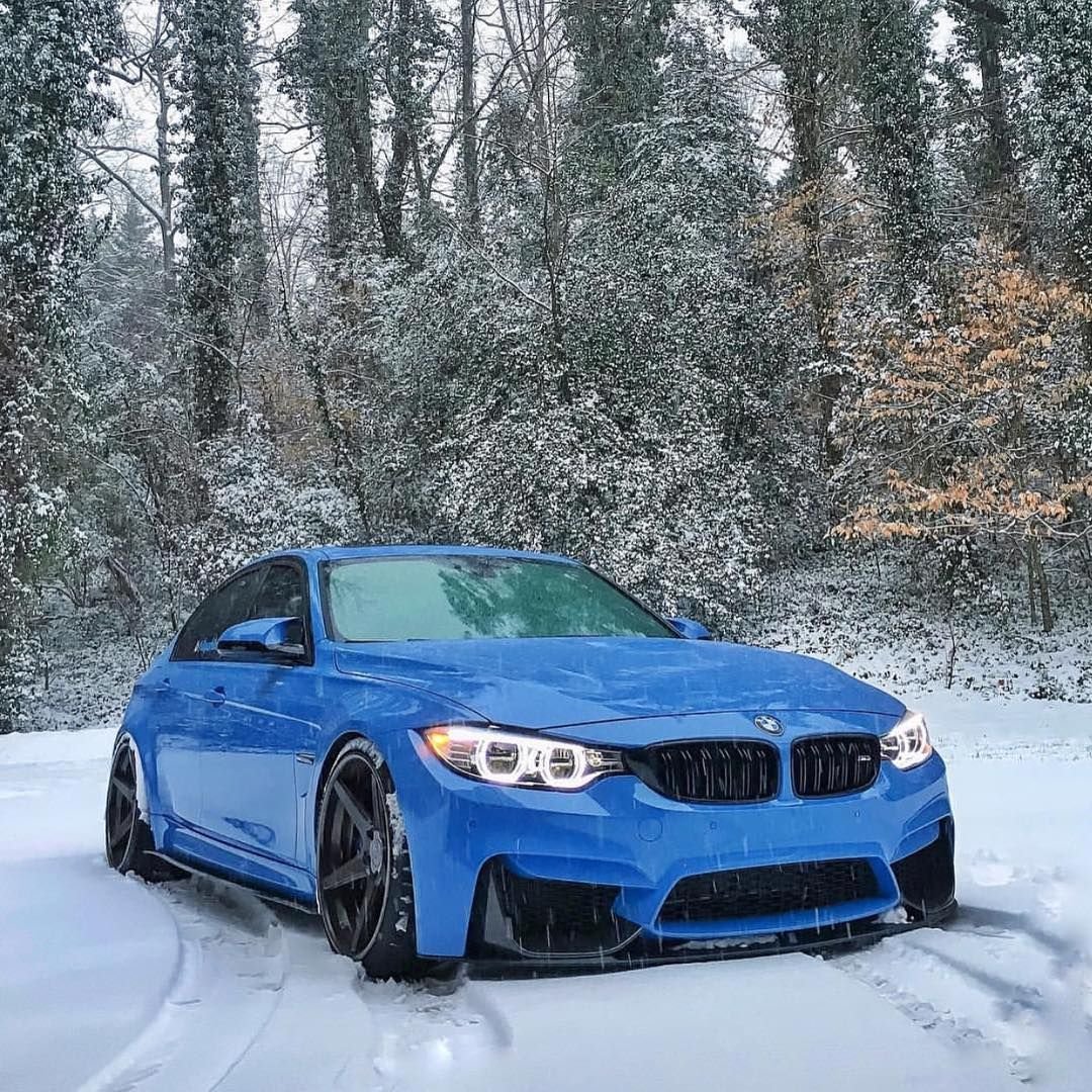 BMW m4 синяя