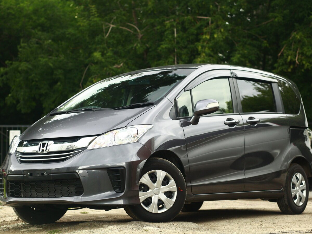 Honda freed Minivan 2014