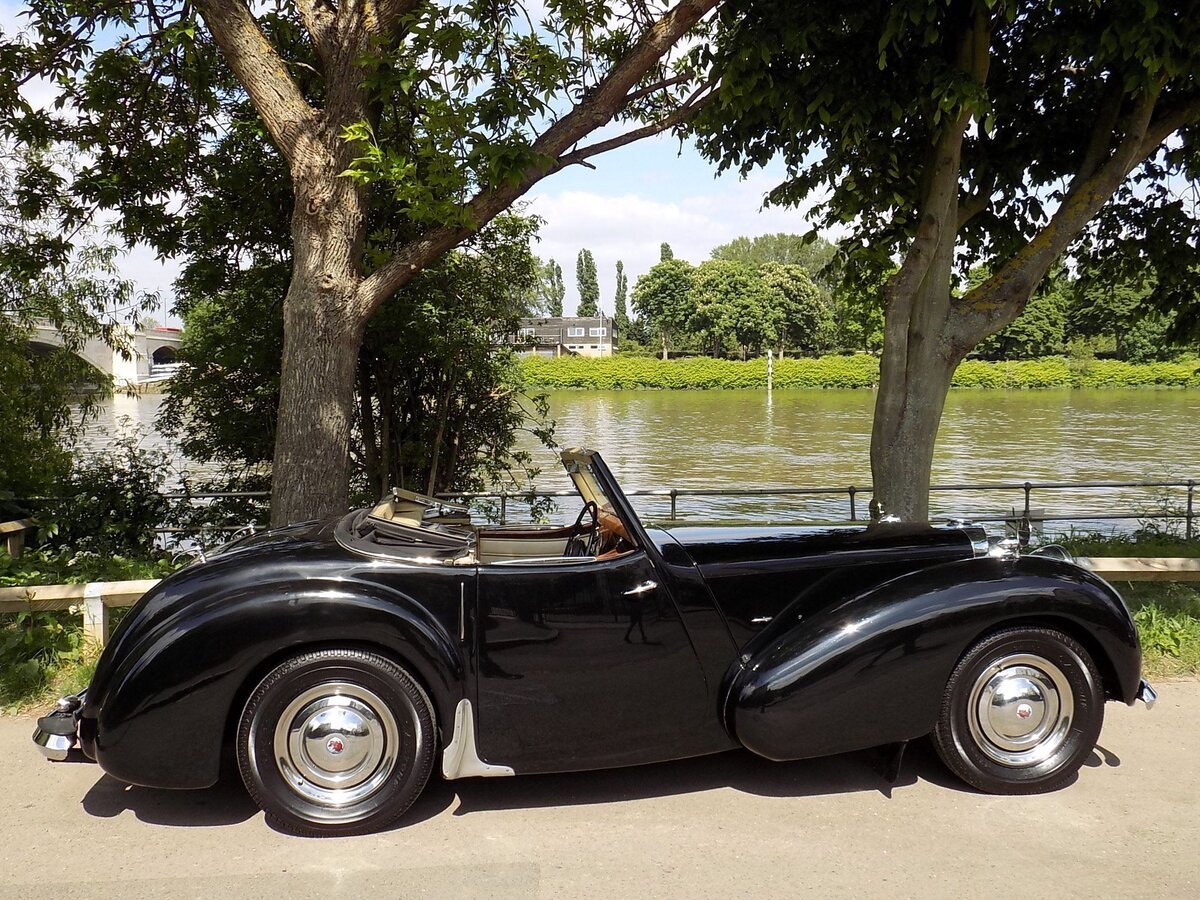 1947 Triumph Roadster
