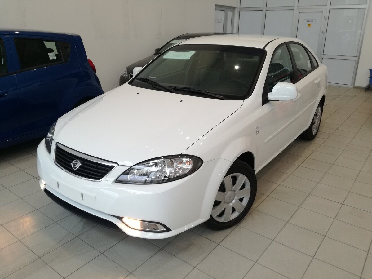 Gentra Chevrolet белый