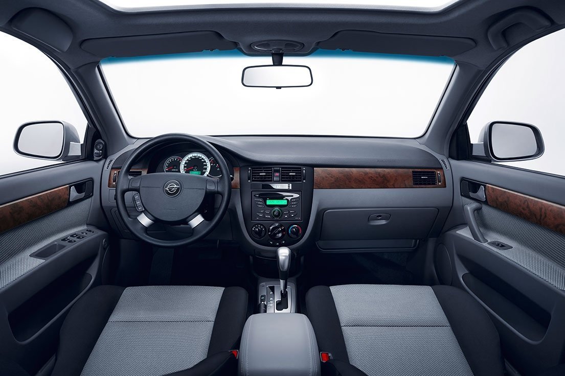 Daewoo Gentra 2015