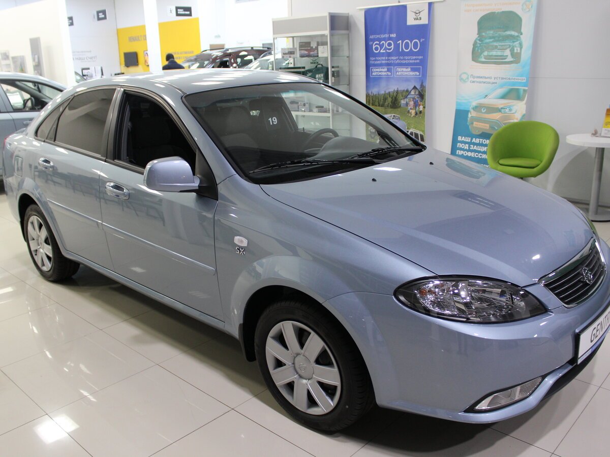 Chevrolet Lacetti Gentra цвет Дельфин