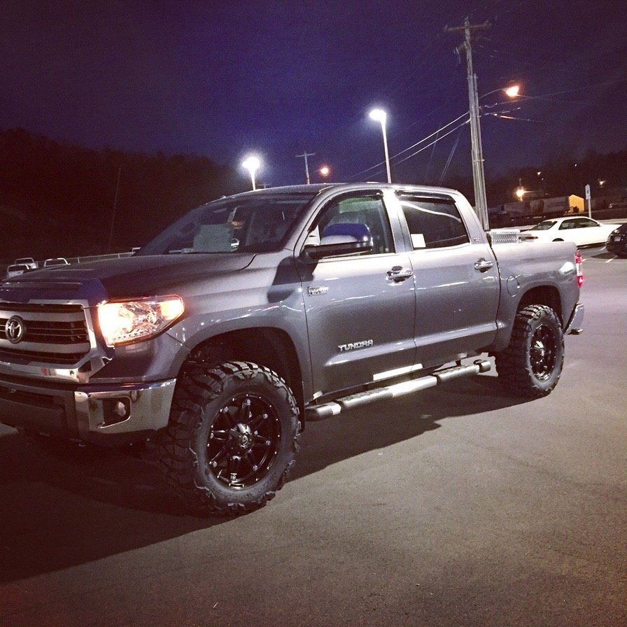 Toyota Tundra 2015