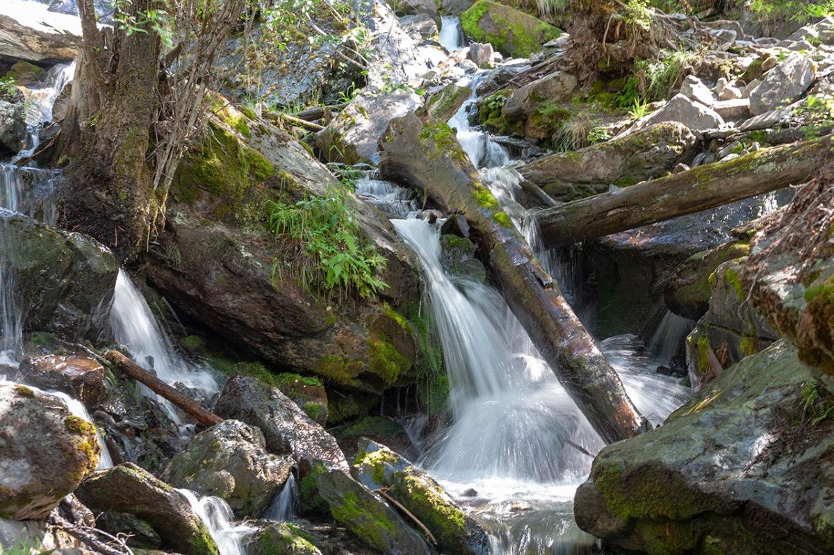 Камышлинский водопад горный Алтай