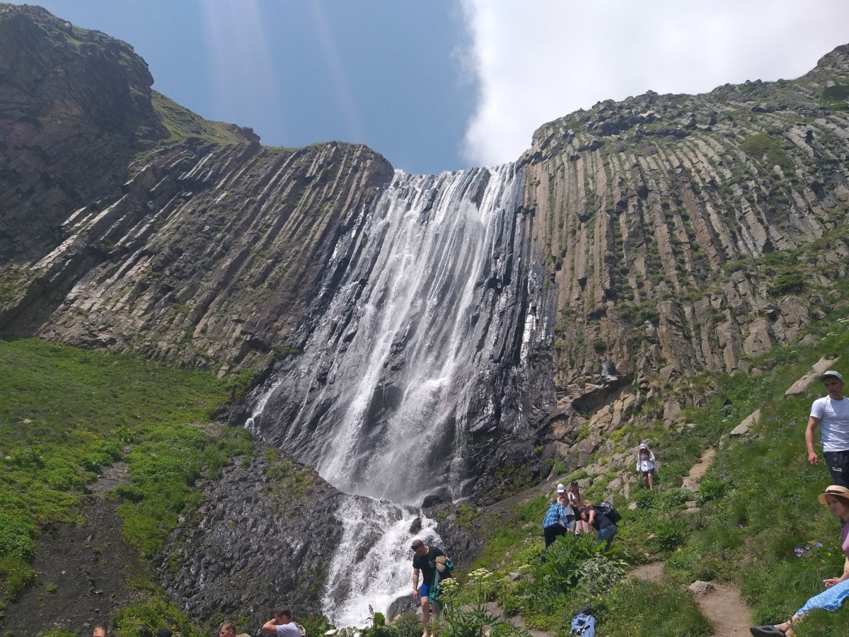 Водопад Терскол Кабардино-Балкария