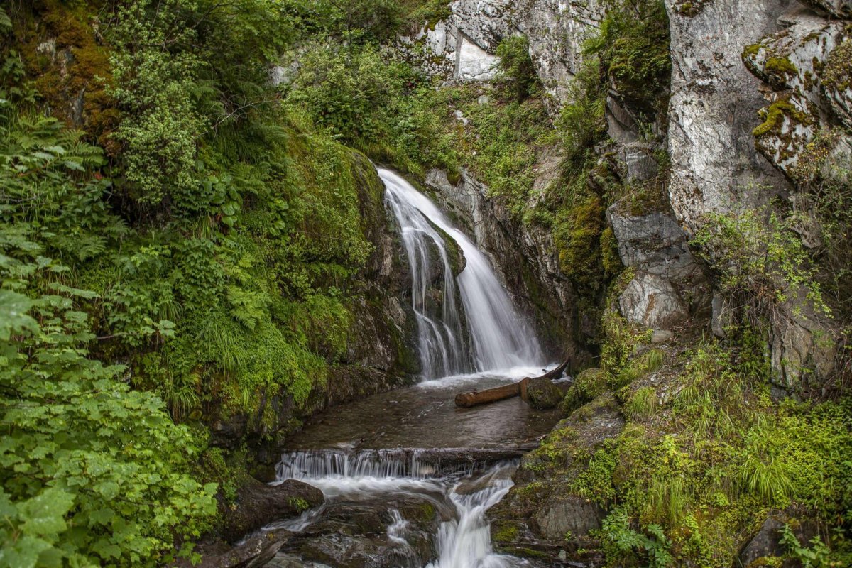 Водопад ЭСТЮБА Телецкое озеро