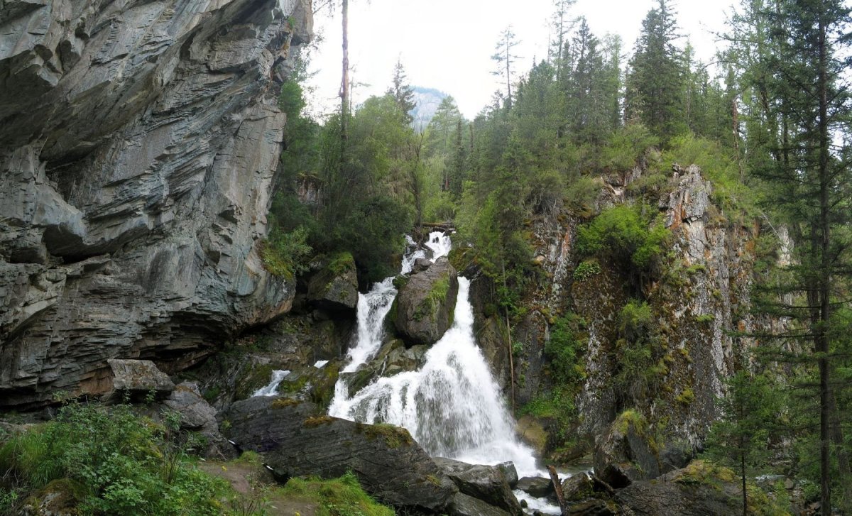 Большой Уларский водопад горный Алтай