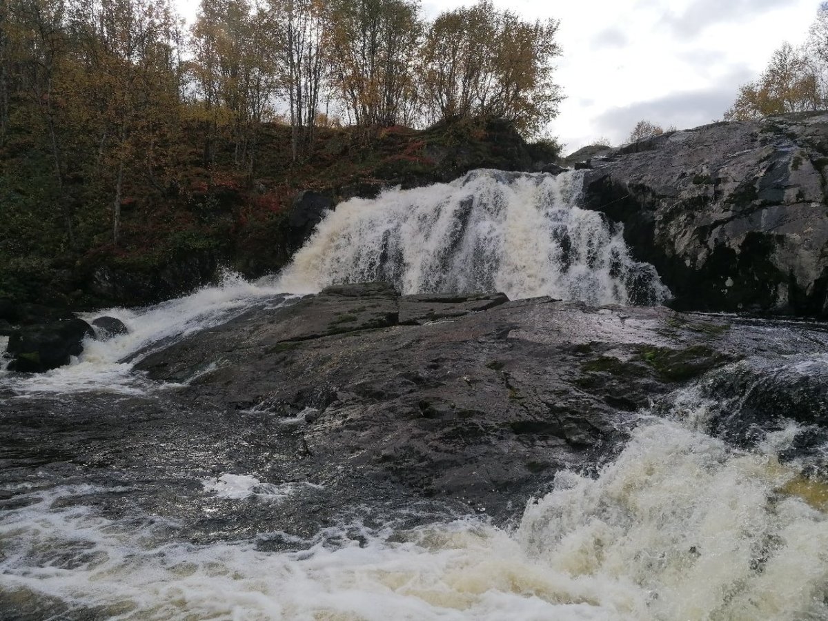 Водопад на реке Лавна