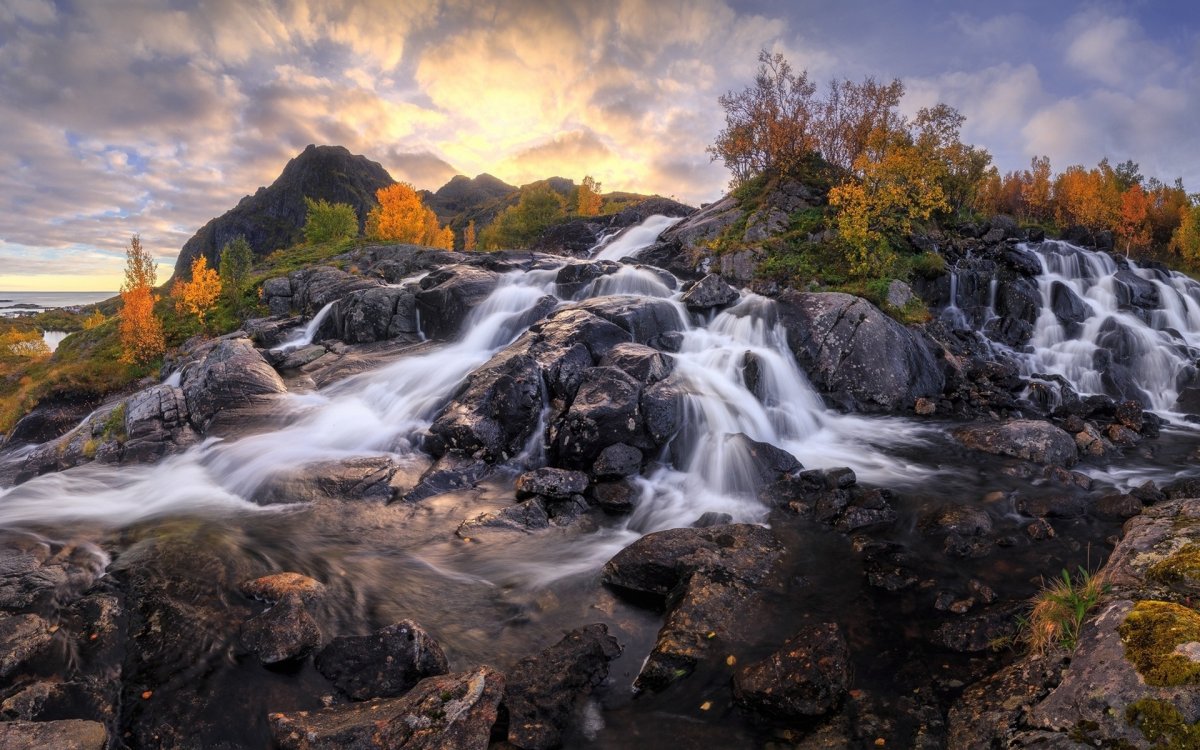 Осень горы водопад