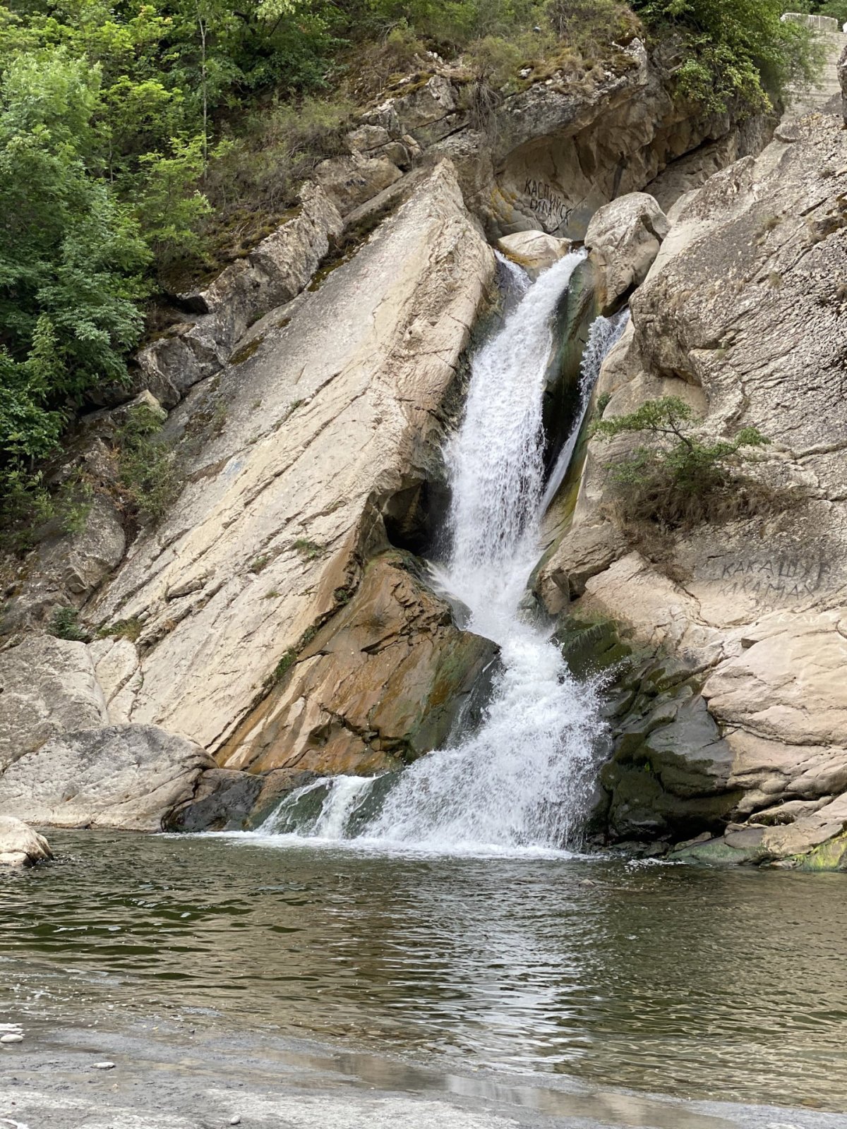 Хучнинский Ханагский водопад