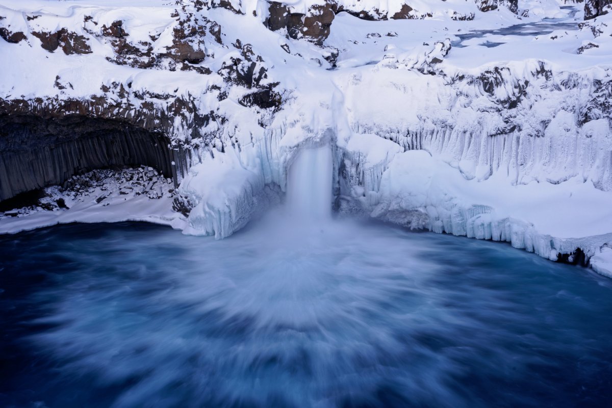 Замерзший водопад хелмкен