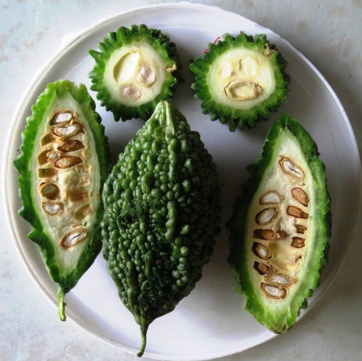 Момордика харанция (горькая дыня)