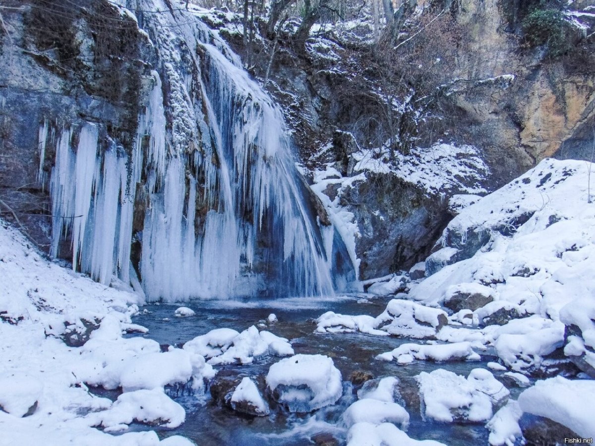 Камышлинский водопад зимой