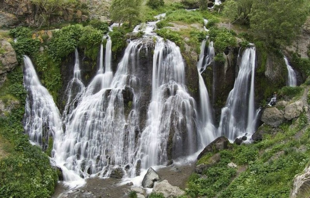 Джермукский водопад