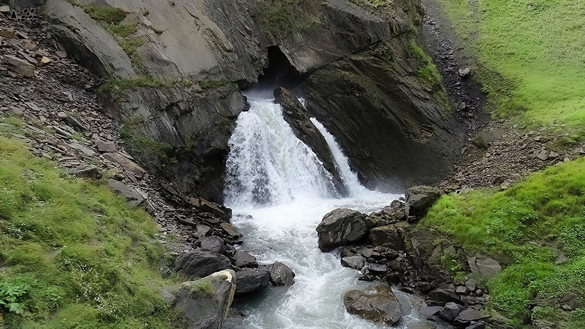 Водопад Чараур Дагестан