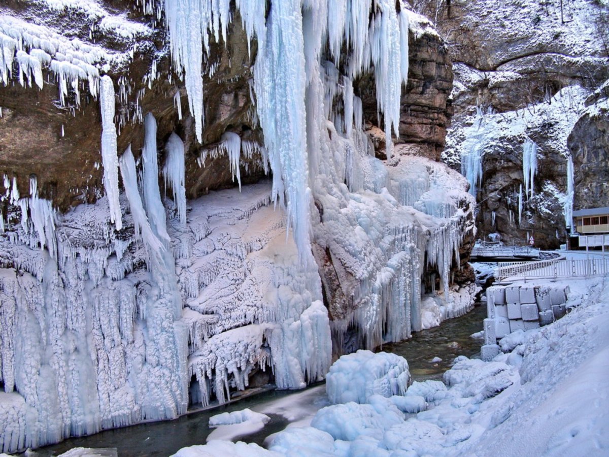 Чегемские водопады Кабардино-Балкария зимой