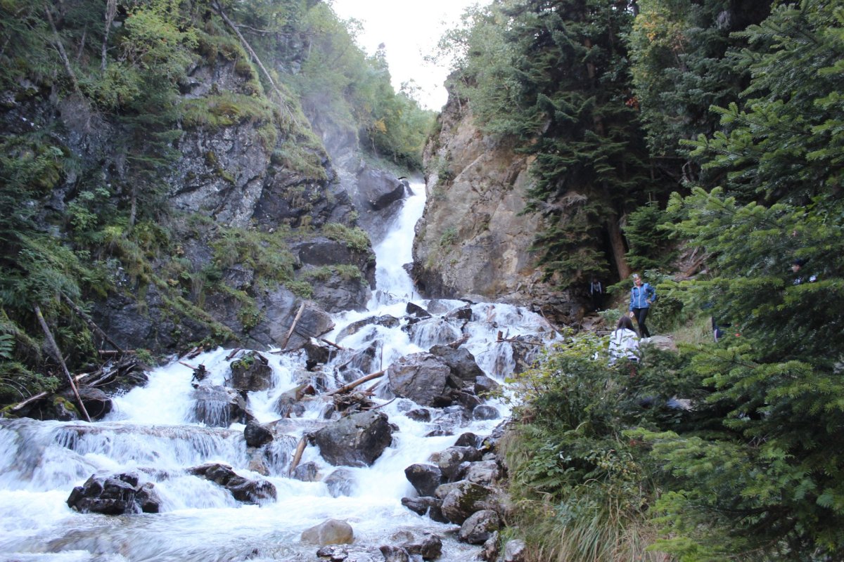 Дорога на белый водопад Архыз