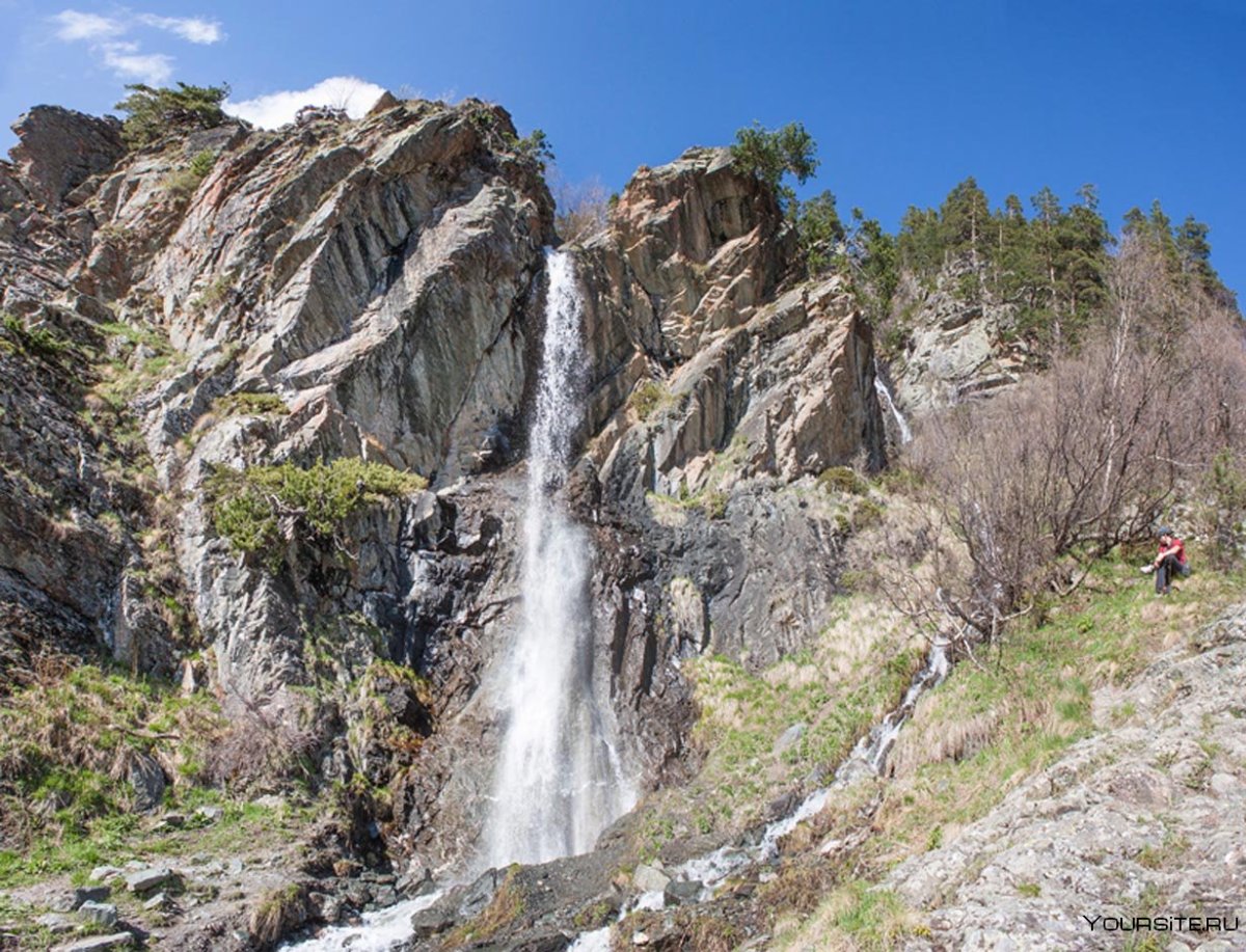 Баритовый водопад в Архызе