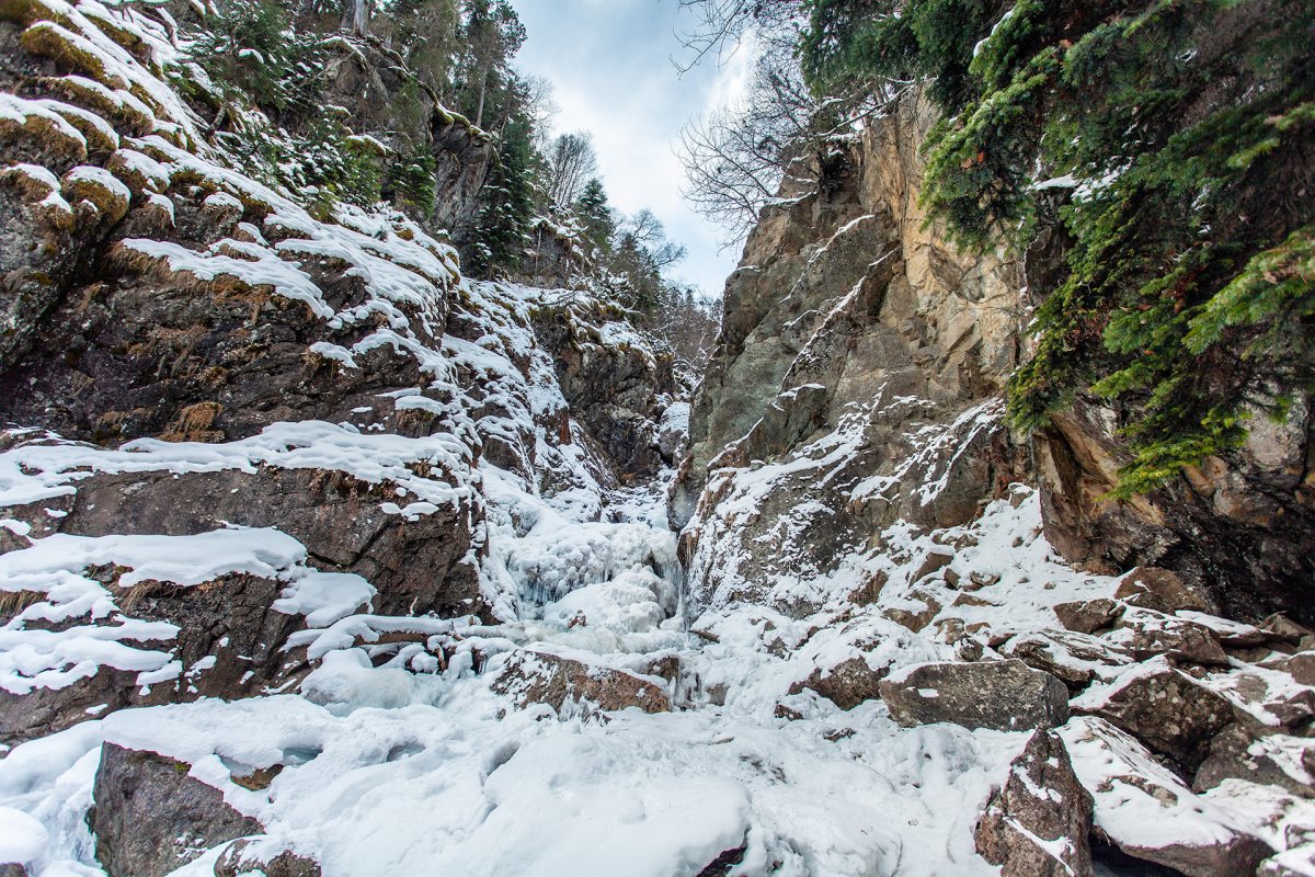 Белый водопад Архыз