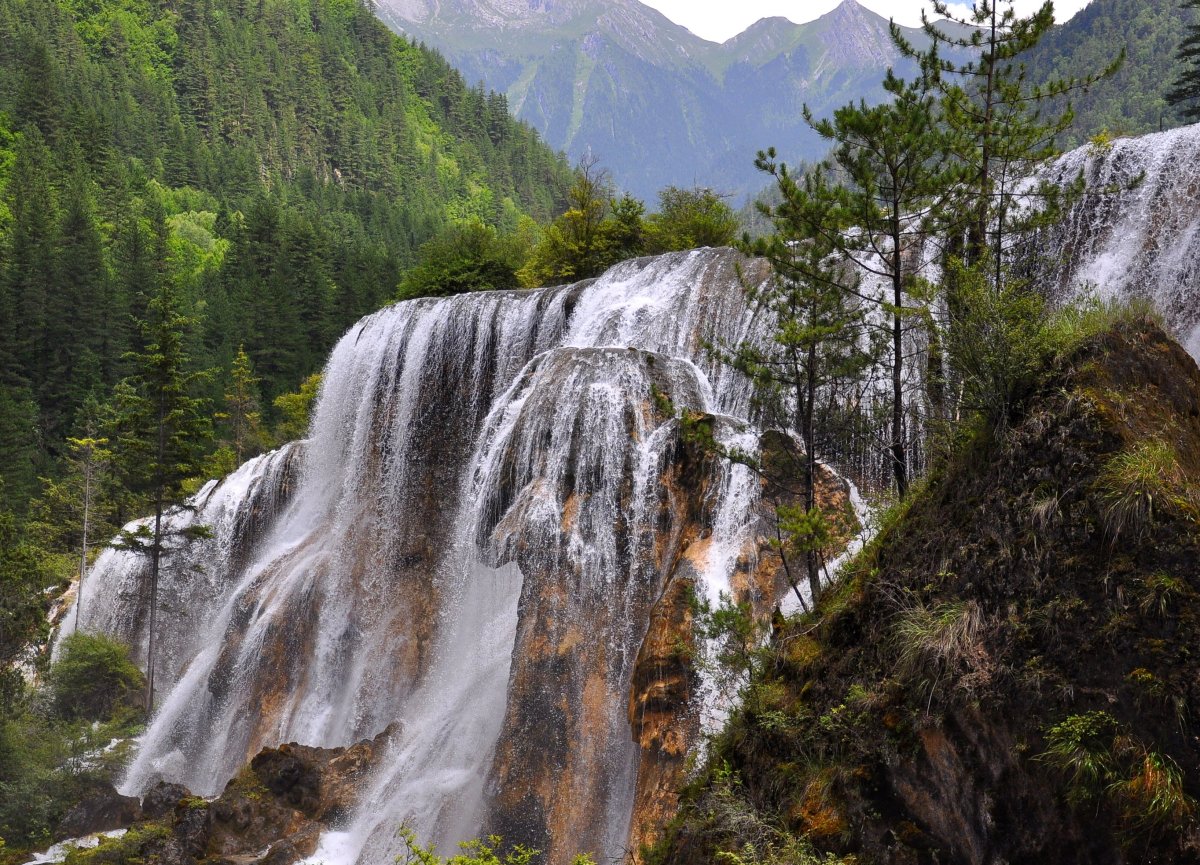 Водопад жемчужный Цзючжайгоу Китай
