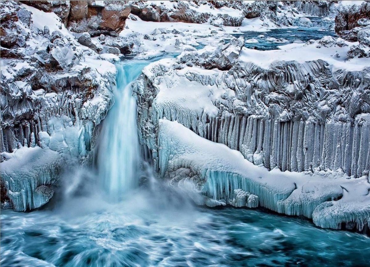 Замерзший водопад Фенг