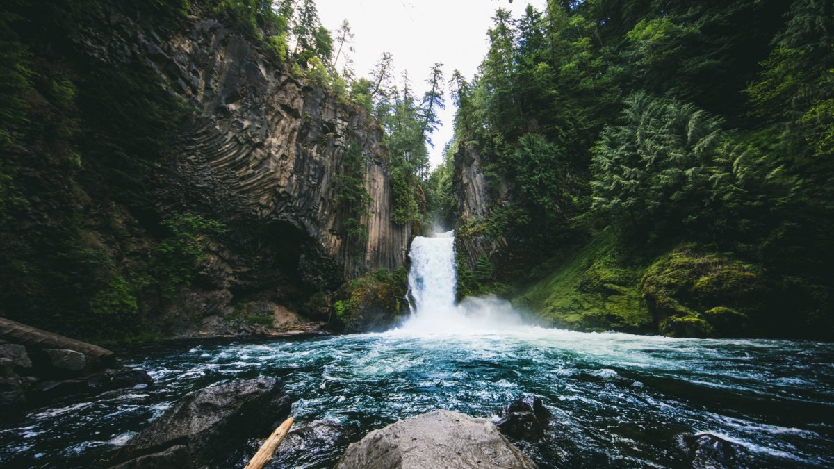 Водопад фей Fairy Falls, каньон реки Колумбия, Орегон