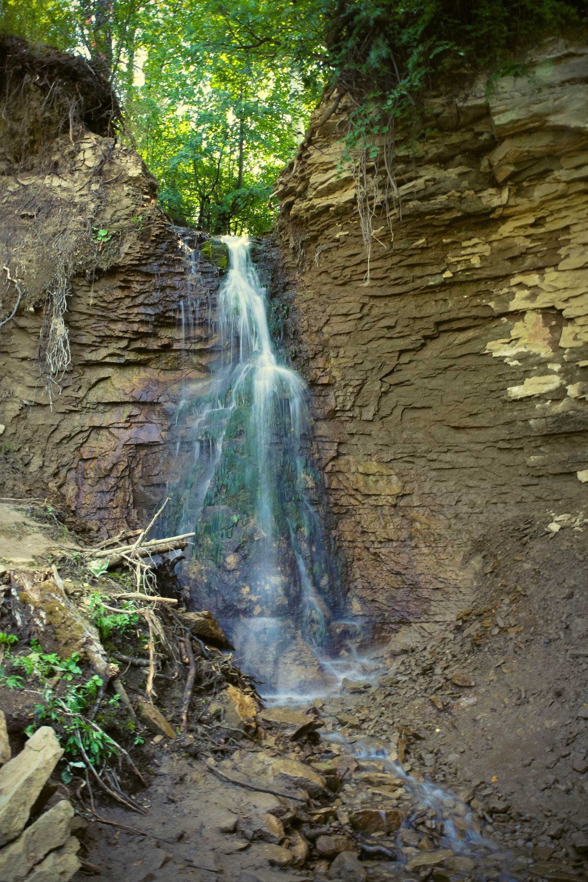 Водопад Шарлама Аслыкуль