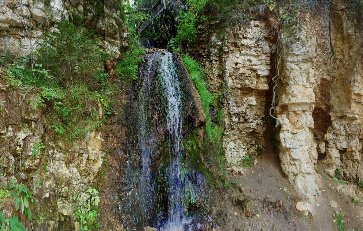 Береснятский водопад Кировской области