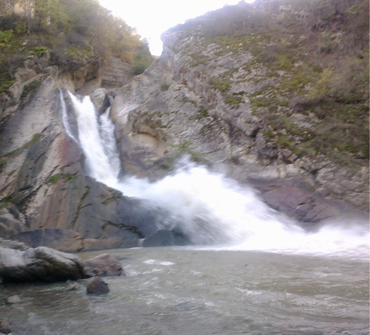 Хучнинский водопад Дербент
