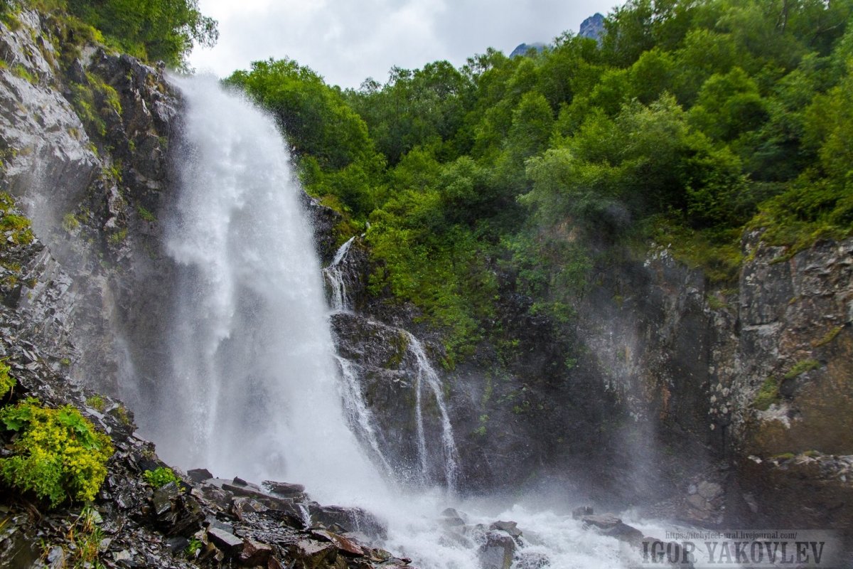 Чучхурский водопад Домбай