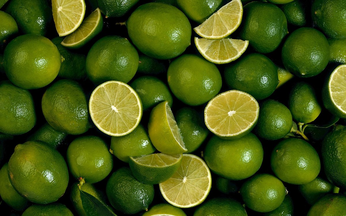 Лайм и зеленый лимон