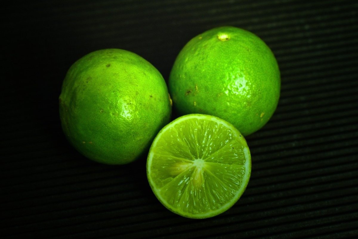 Лаймово-зеленый (Lime Green)