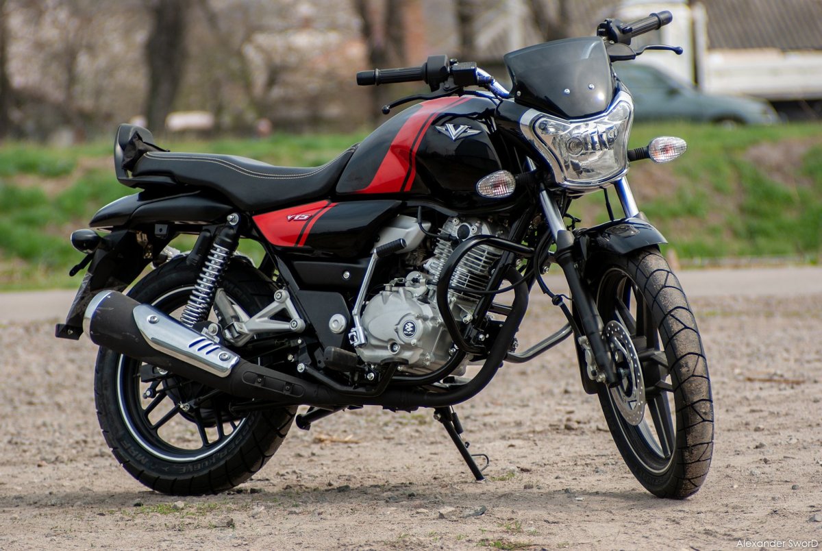 Bajaj v15