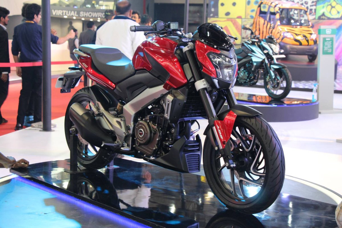Индийский мотоцикл Bajaj 400