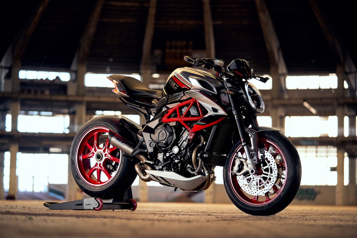 Мотоцикл MV Agusta brutale 800 Dragster RR