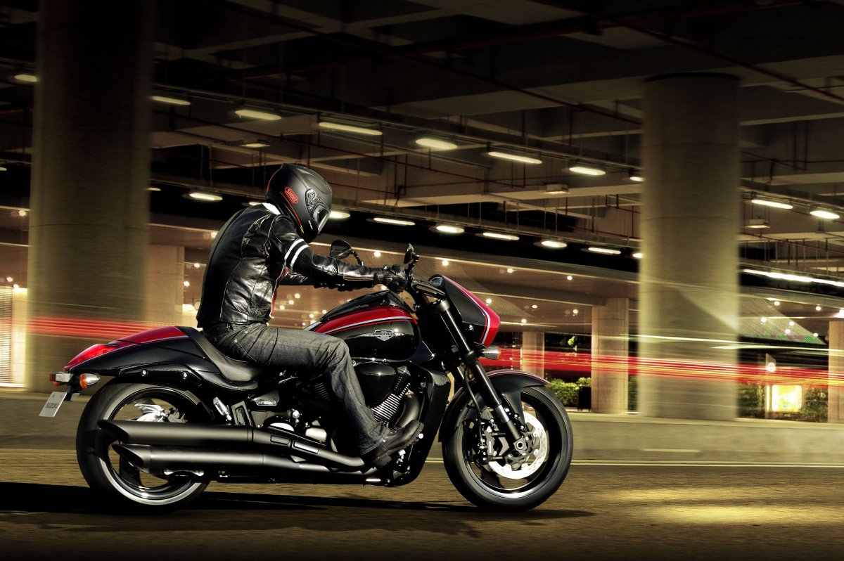 Suzuki Boulevard m109r Black
