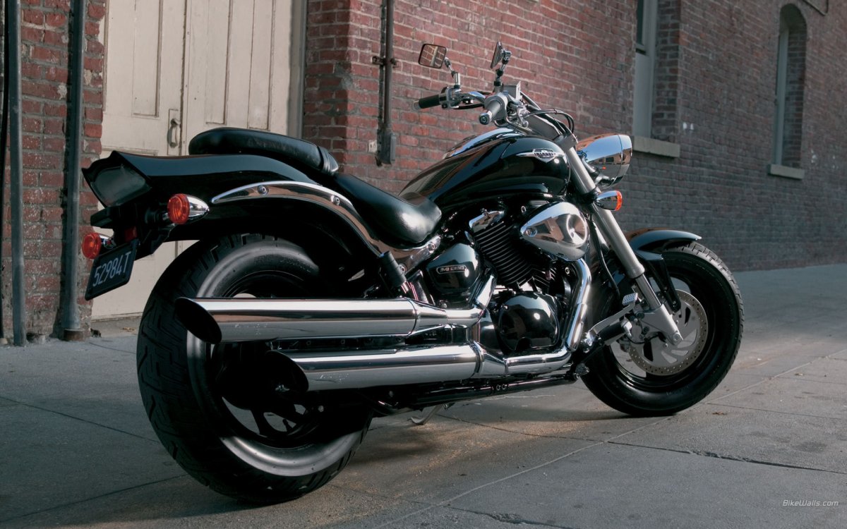 Suzuki Intruder m800