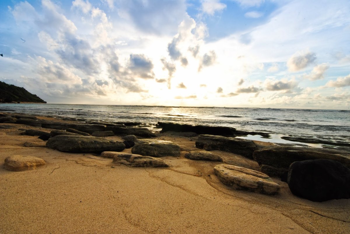 Pandawa Beach Wave Break