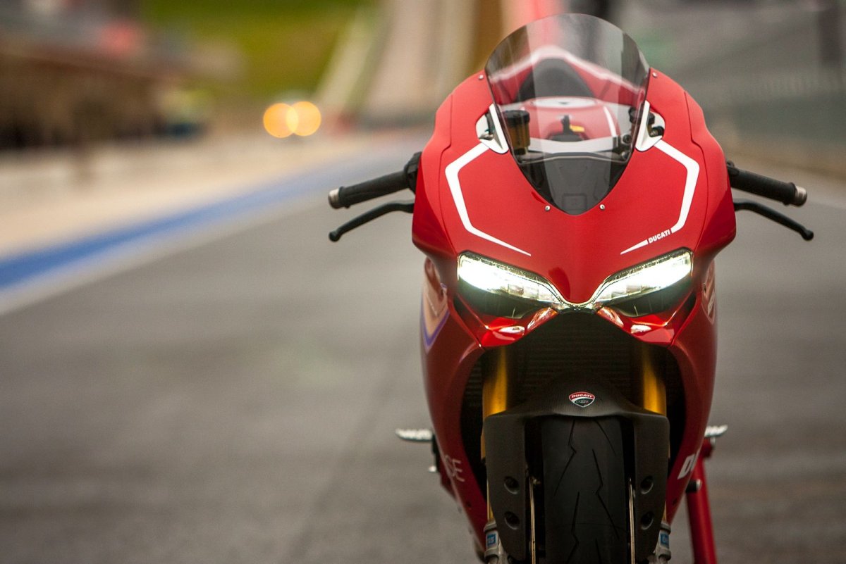 Ducati Panigale морда