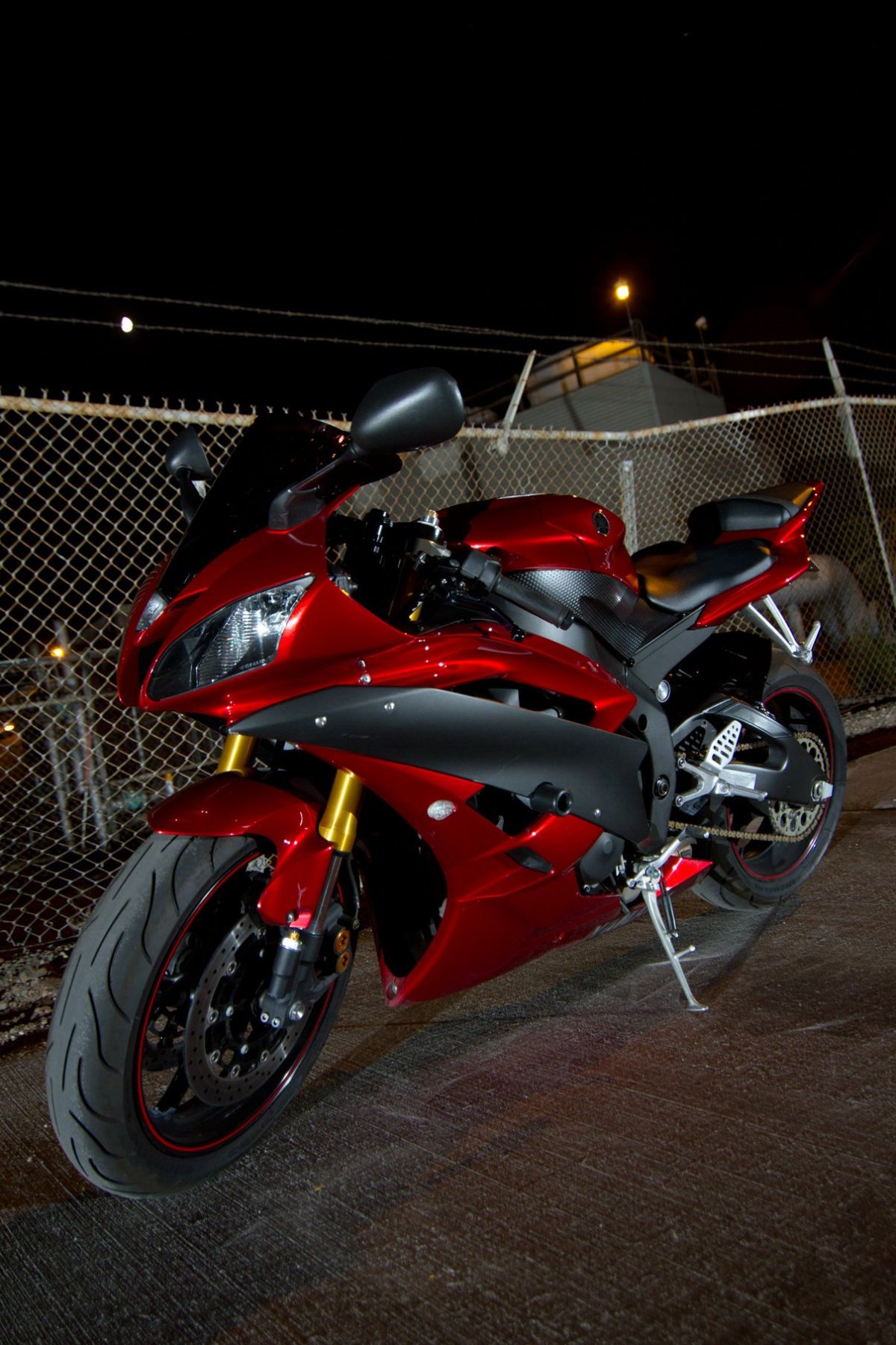 Красный Ямаха r6