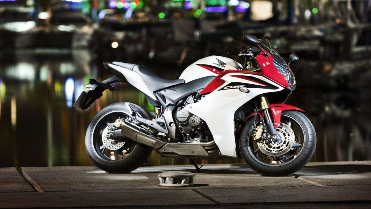 Honda CBR 600 RR Wallpaper HD