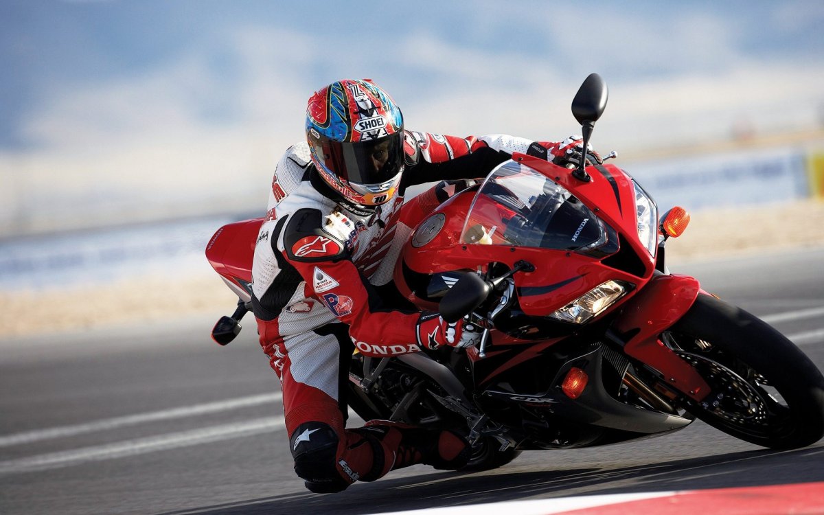 Honda cbr600rr мотоциклист