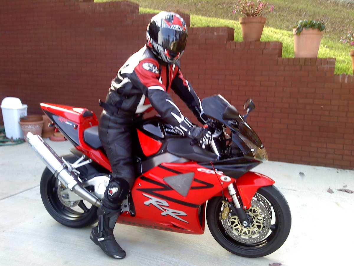 Хонда cbr1000rr с пилотом