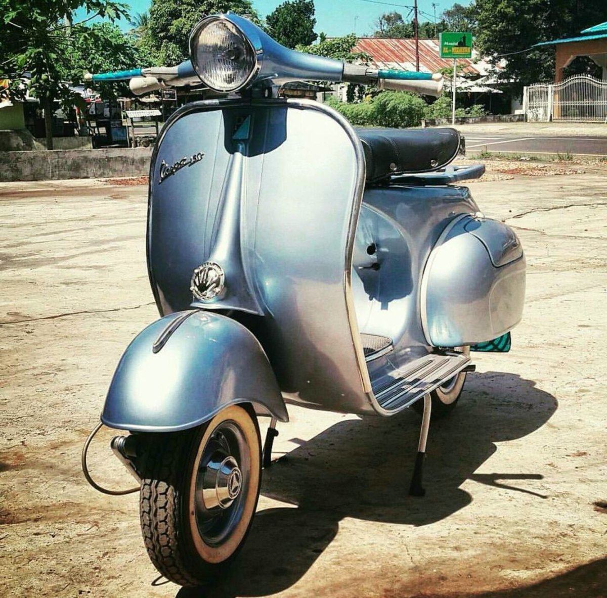 Мотороллер Vespa p200 Moto