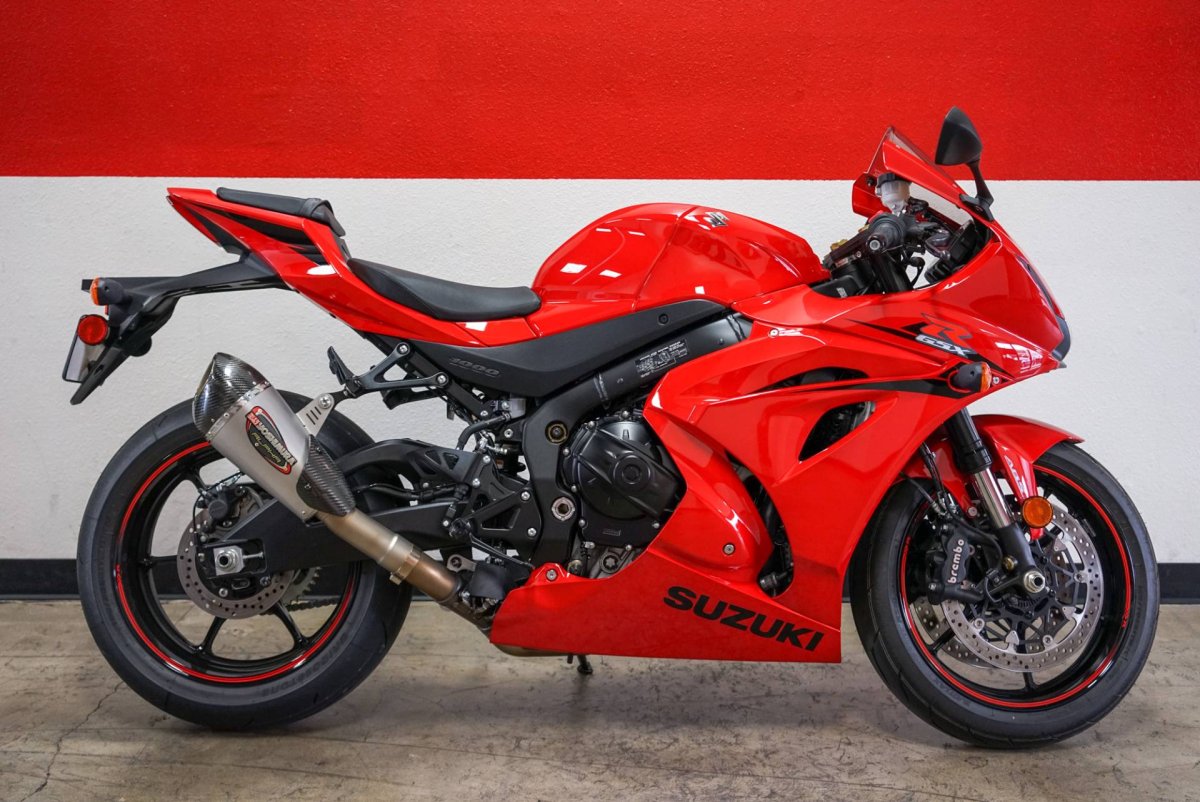 Suzuki GSX r1000r Red
