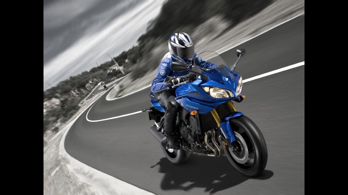 Мотоцикл Yamaha fazer 8